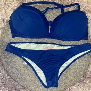 34d/sRoyal blue vs bikini